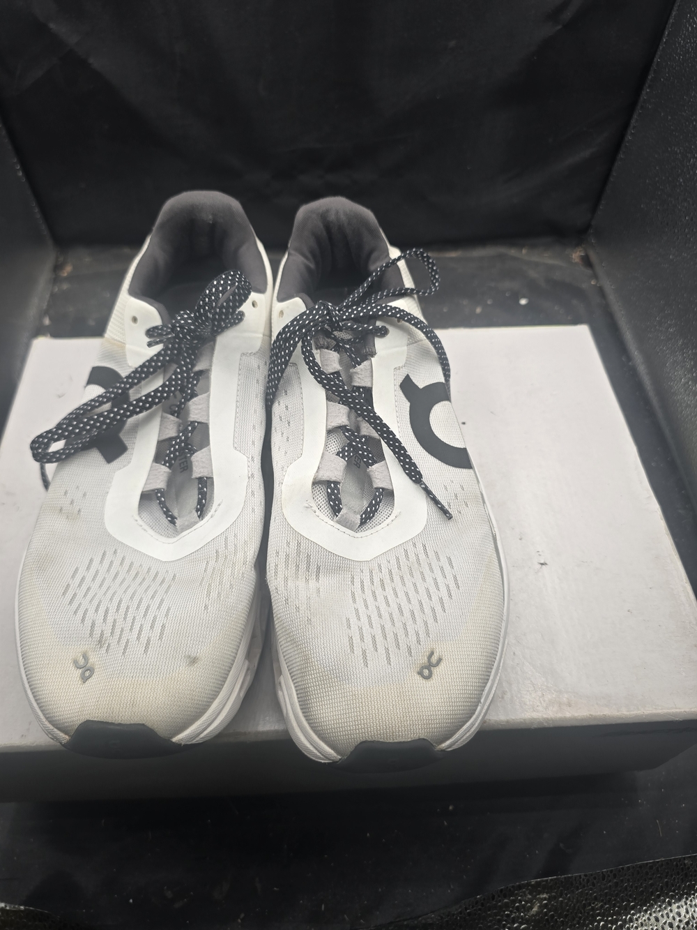 On Running Cloudrunning White and Black Mens Sneakers